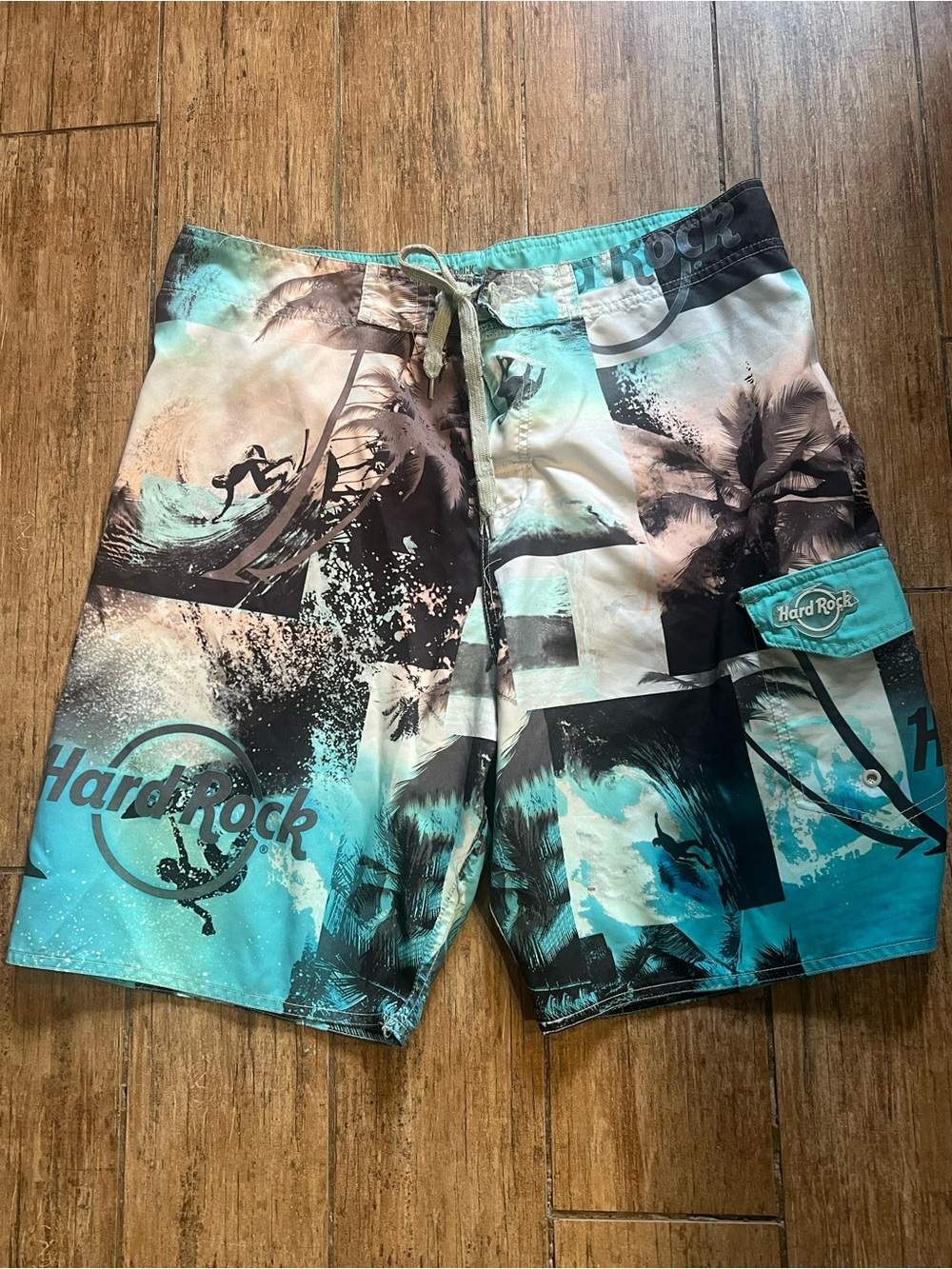 Hard Rock Cafe Men’s Teal & Black Surf Print Swim Trunks - Waist Size 36.